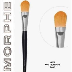 Morphe M707 Oval 3/4 oval Foundation Brush NWT